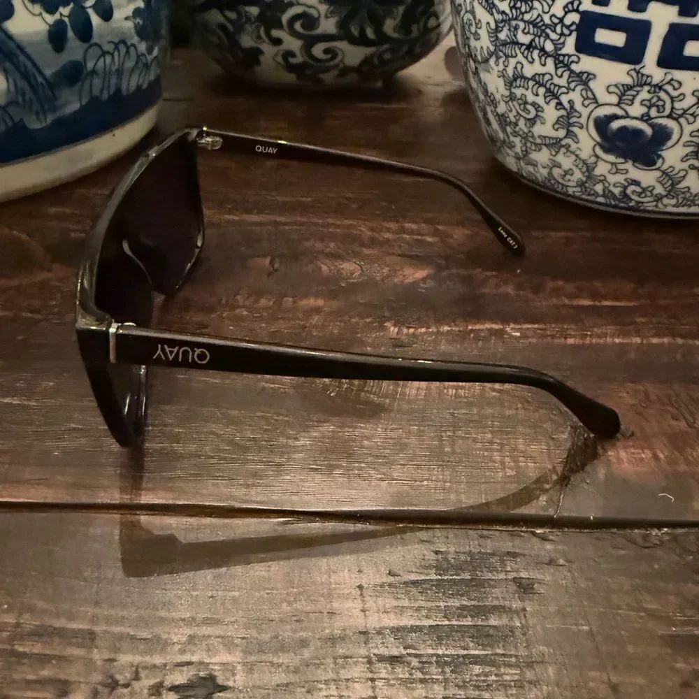 Quay Nightfall Sunglasses⭐️ - Picture 4 of 6